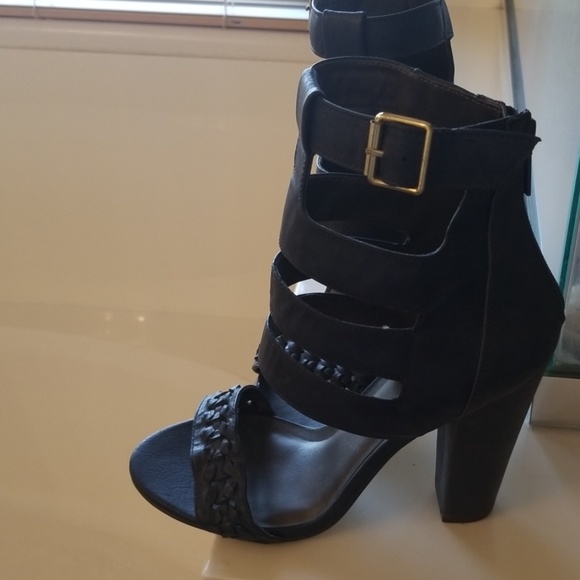 Shoes - Picture 2 of 3